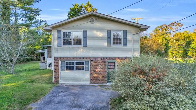 8 E Sharon Circle, Ringgold, GA 30736