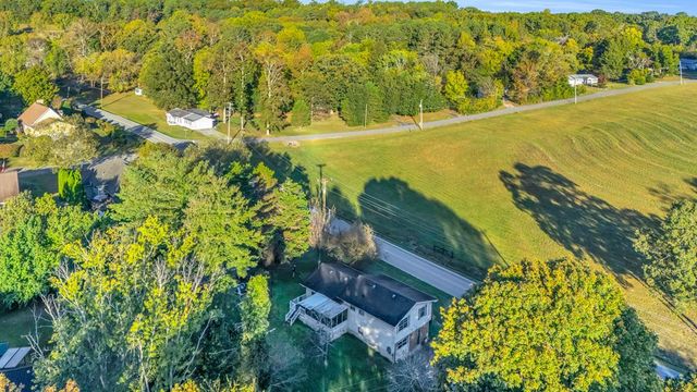 8 E Sharon Circle, Ringgold, GA 30736