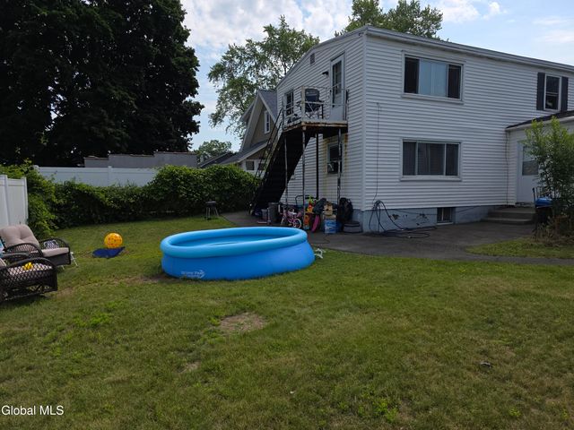 40 Frost Place, Albany, NY 12205