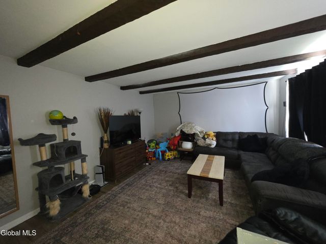 40 Frost Place, Albany, NY 12205