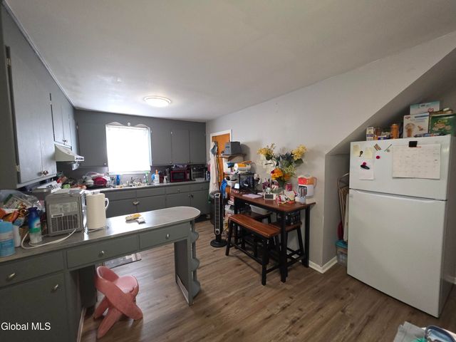 40 Frost Place, Albany, NY 12205