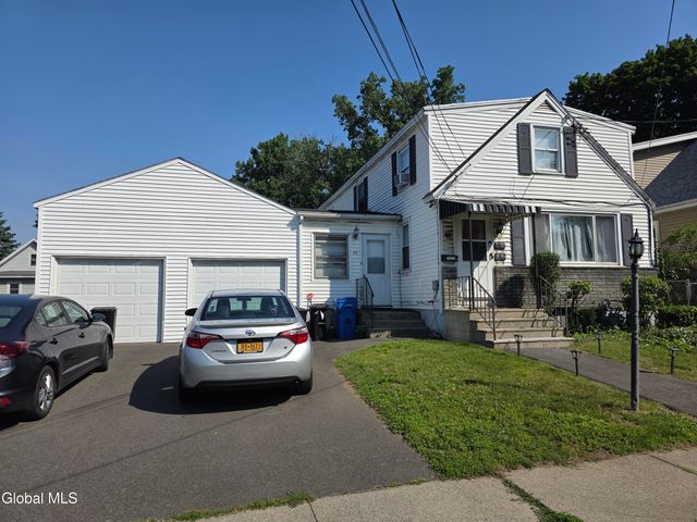 40 Frost Place, Albany, NY 12205