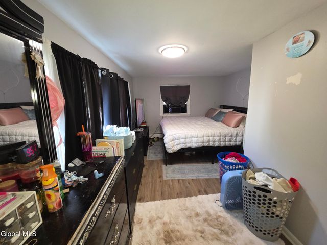 40 Frost Place, Albany, NY 12205