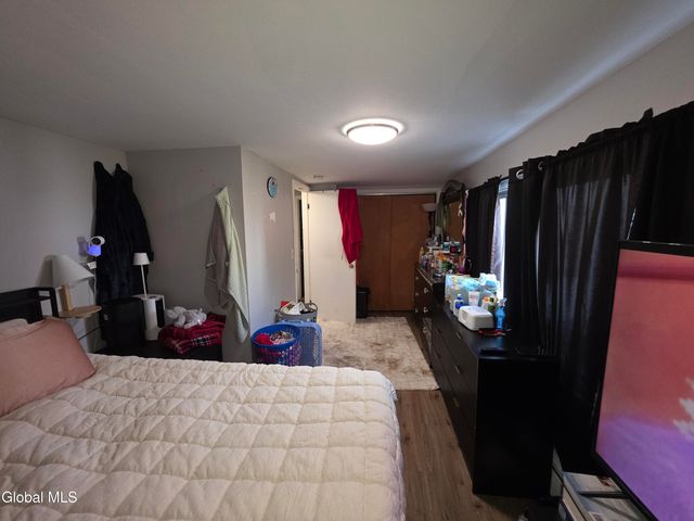 40 Frost Place, Albany, NY 12205