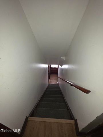 40 Frost Place, Albany, NY 12205
