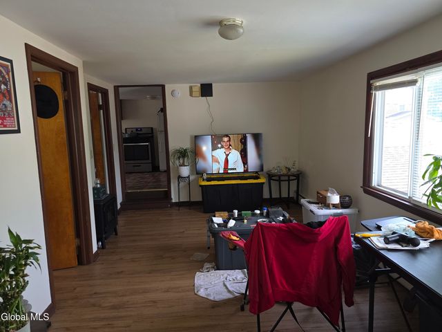 40 Frost Place, Albany, NY 12205