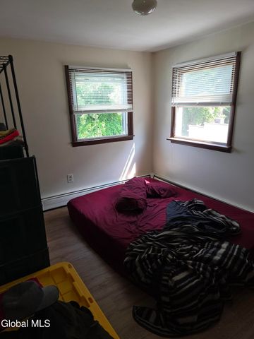 40 Frost Place, Albany, NY 12205