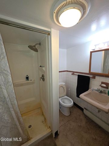40 Frost Place, Albany, NY 12205