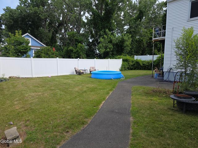 40 Frost Place, Albany, NY 12205