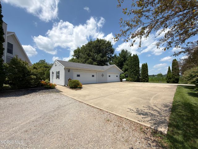 1460 Scott Road, Swanton, OH 43558