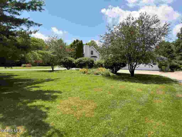 1460 Scott Road, Swanton, OH 43558