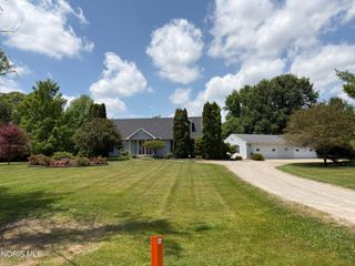 1460 Scott Road, Swanton, OH 43558