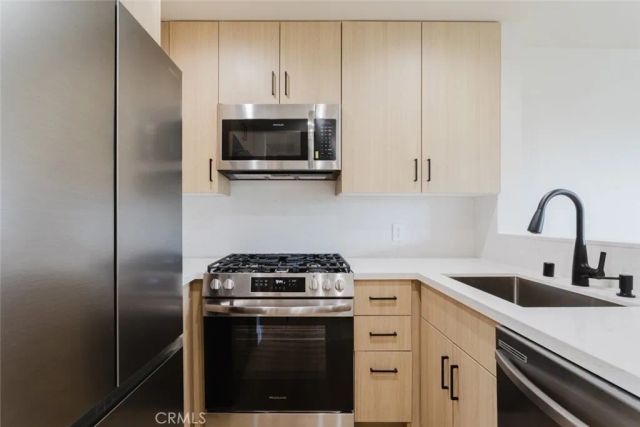 425 W Lomita Avenue, Glendale, CA 91204