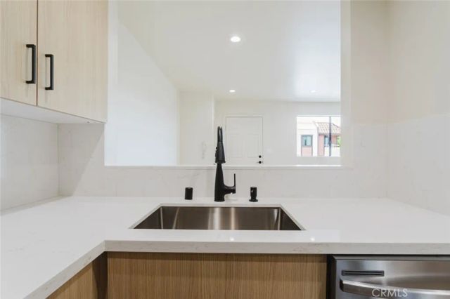 425 W Lomita Avenue, Glendale, CA 91204