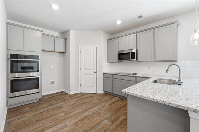 16 River Walk Farm Parkway, Covington, GA 30014