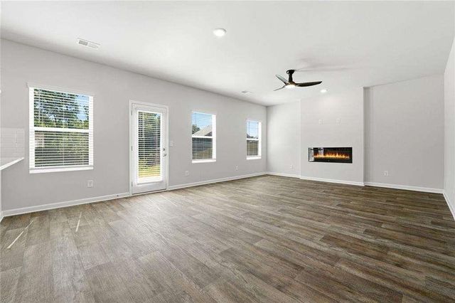 16 River Walk Farm Parkway, Covington, GA 30014