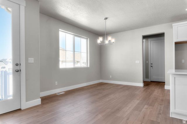 3826 W 2350 N, Clinton, UT 84015