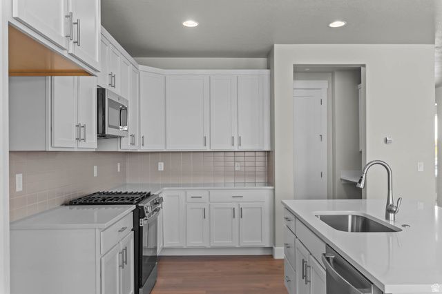 3826 W 2350 N, Clinton, UT 84015