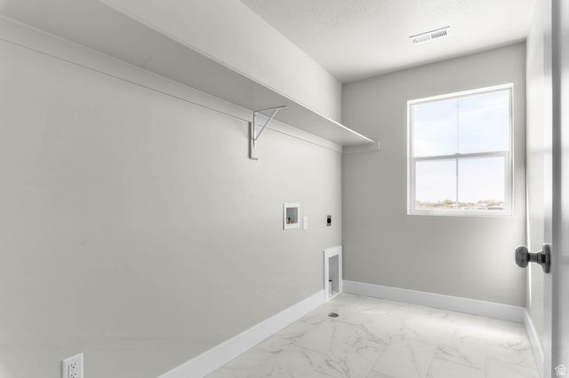 3826 W 2350 N, Clinton, UT 84015