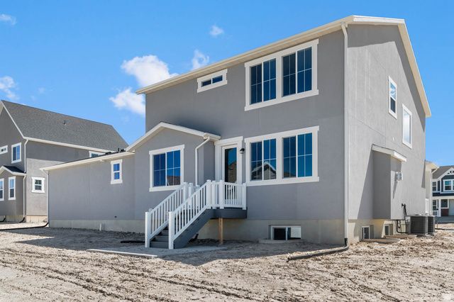 3826 W 2350 N, Clinton, UT 84015