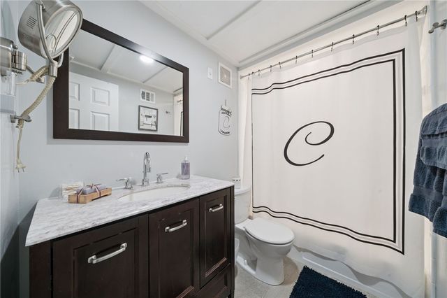 520 Carriage Cir, Pennsbury, PA 15205