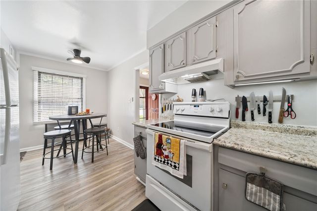 520 Carriage Cir, Pennsbury, PA 15205