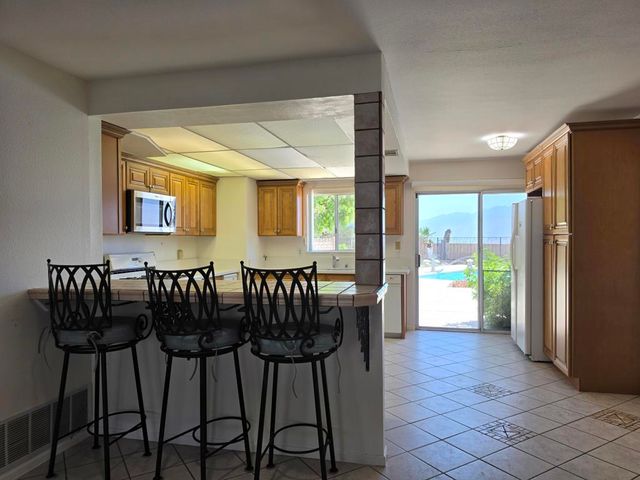 9032 Puesta Del Sol, Desert Hot Springs, CA 92240