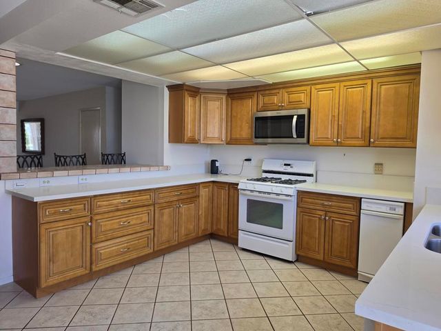 9032 Puesta Del Sol, Desert Hot Springs, CA 92240