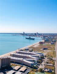 3938 Surfside Blvd 2106, Corpus Christi, TX 78402