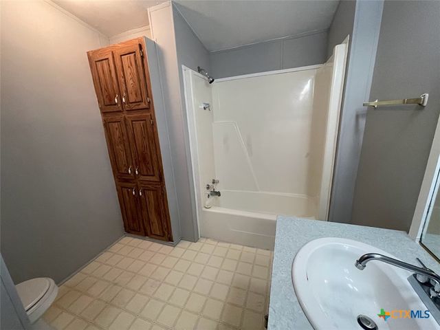 621 Buck Trail, Canyon Lake, TX 78133