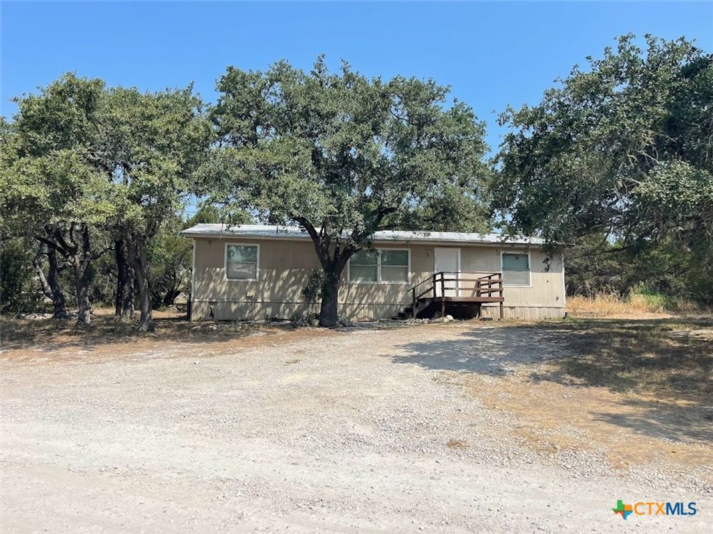 621 Buck Trail, Canyon Lake, TX 78133