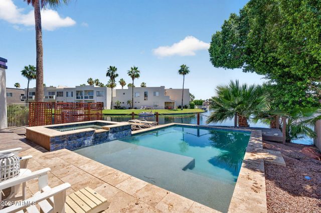1401 W SANDPIPER Drive, Gilbert, AZ 85233