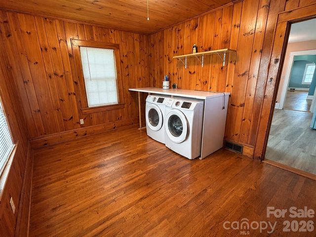 112 3rd Street NE, Conover, NC 28613