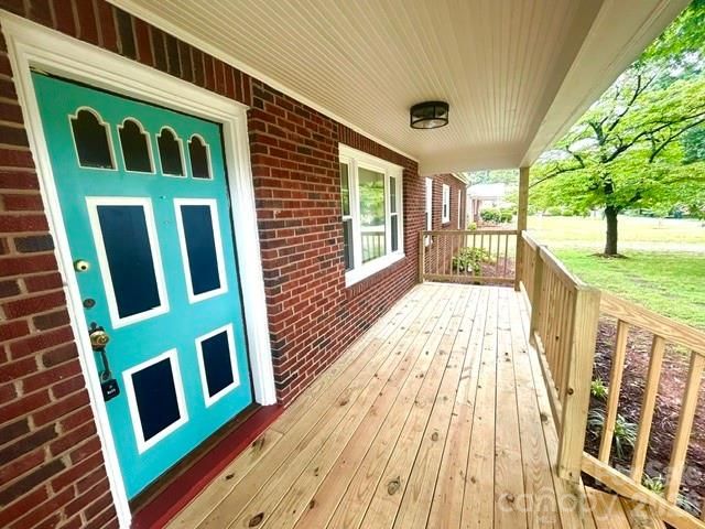112 3rd Street NE, Conover, NC 28613