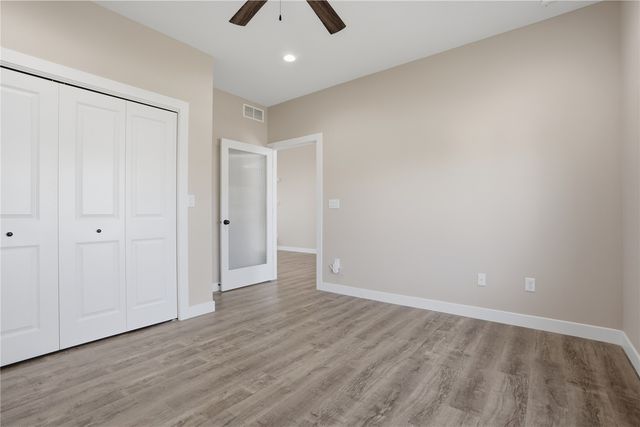 505 Dogwood Ln, Tiffin, IA 52340