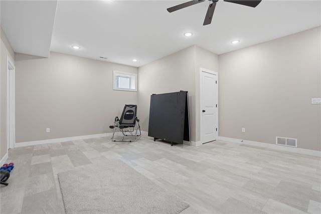 505 Dogwood Ln, Tiffin, IA 52340