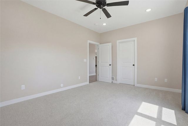 505 Dogwood Ln, Tiffin, IA 52340