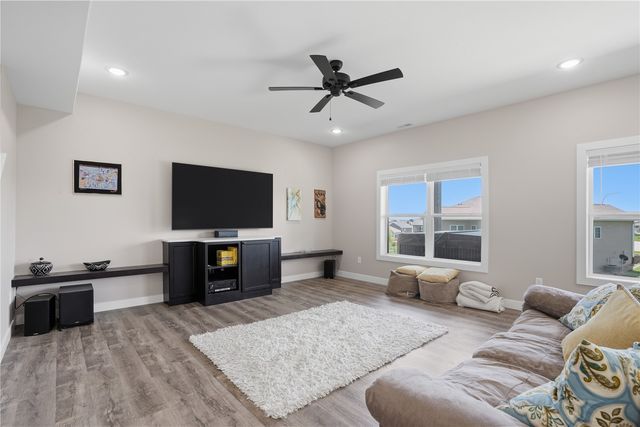 505 Dogwood Ln, Tiffin, IA 52340