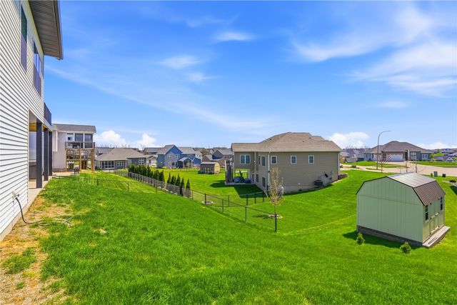505 Dogwood Ln, Tiffin, IA 52340