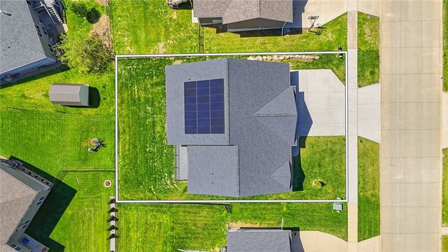 505 Dogwood Ln, Tiffin, IA 52340