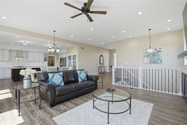 505 Dogwood Ln, Tiffin, IA 52340