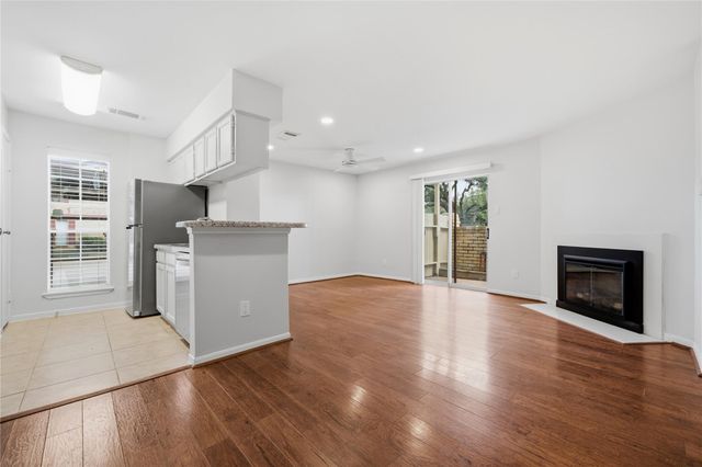 2120 El Paseo Street 2901, Houston, TX 77054