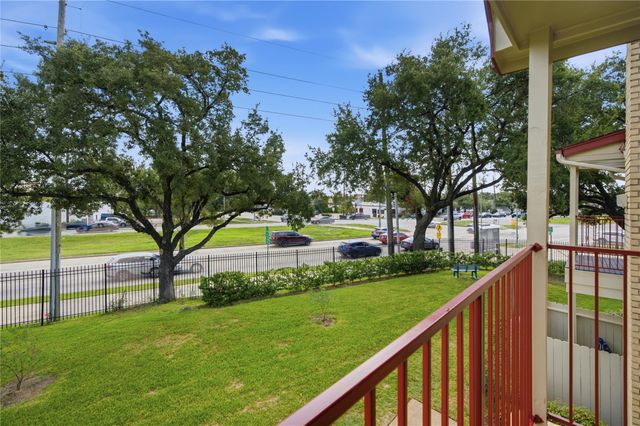 2120 El Paseo Street 2901, Houston, TX 77054