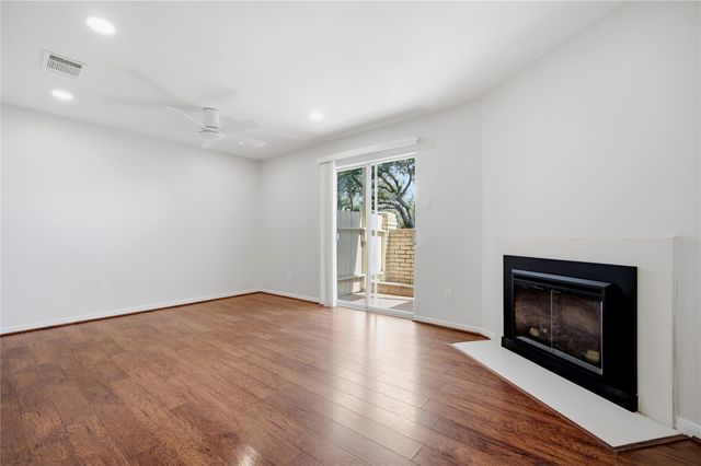 2120 El Paseo Street 2901, Houston, TX 77054