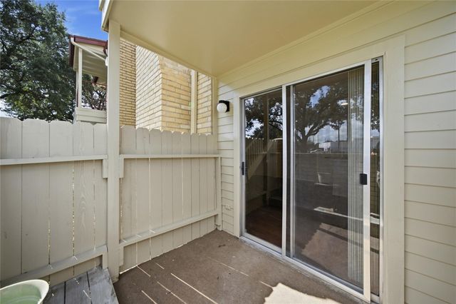 2120 El Paseo Street 2901, Houston, TX 77054