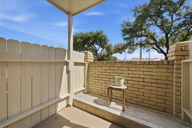 2120 El Paseo Street 2901, Houston, TX 77054