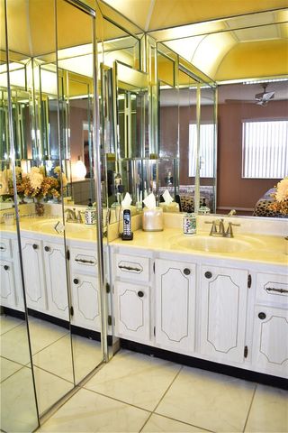 9201 Sunrise Lakes Blvd 308, Sunrise, FL 33322