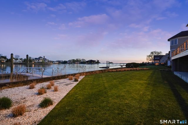 4 Little Cove Lane, Greenwich, CT 06870