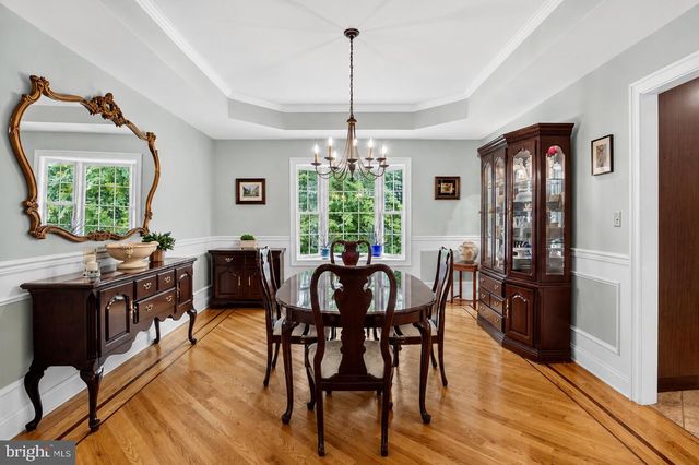 9 COVENTRY LN, Hopewell, NJ 08525