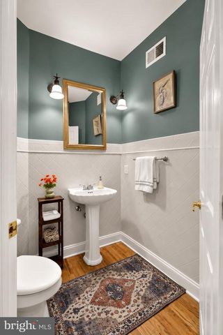 9 COVENTRY LN, Hopewell, NJ 08525